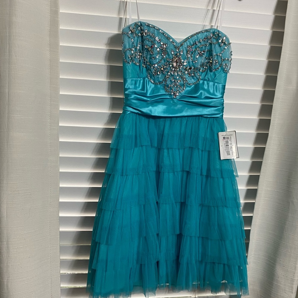 BRAND NEW PROM DRESS